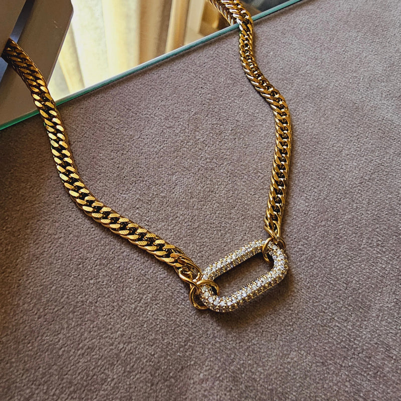 Cleo Choker